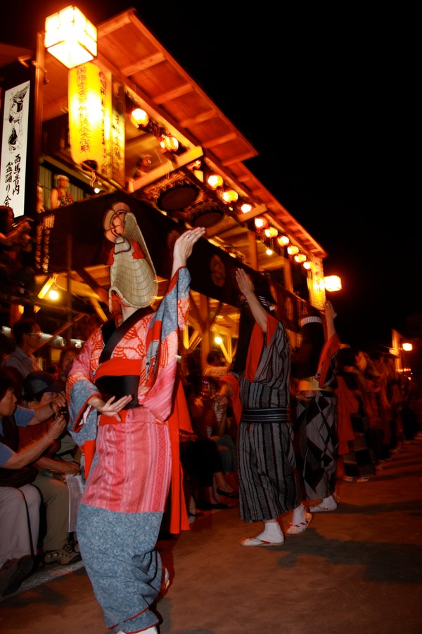 【宮城県内発】 700年間脈々と受け継がれる優美な歴史と伝統 西馬音内盆踊り (復路夜行2日間)3